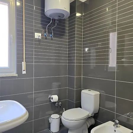 Lura 3 Homes 255 *