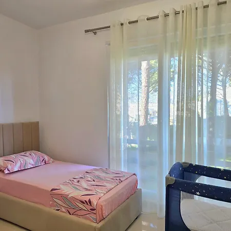 Lura 3 Homes 255
