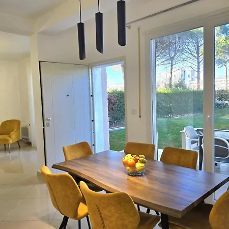 Villa Lura 3 Homes 255