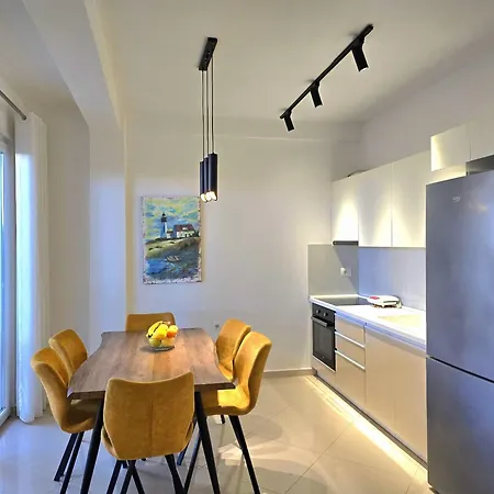 Villa Lura 3 Homes 255 *